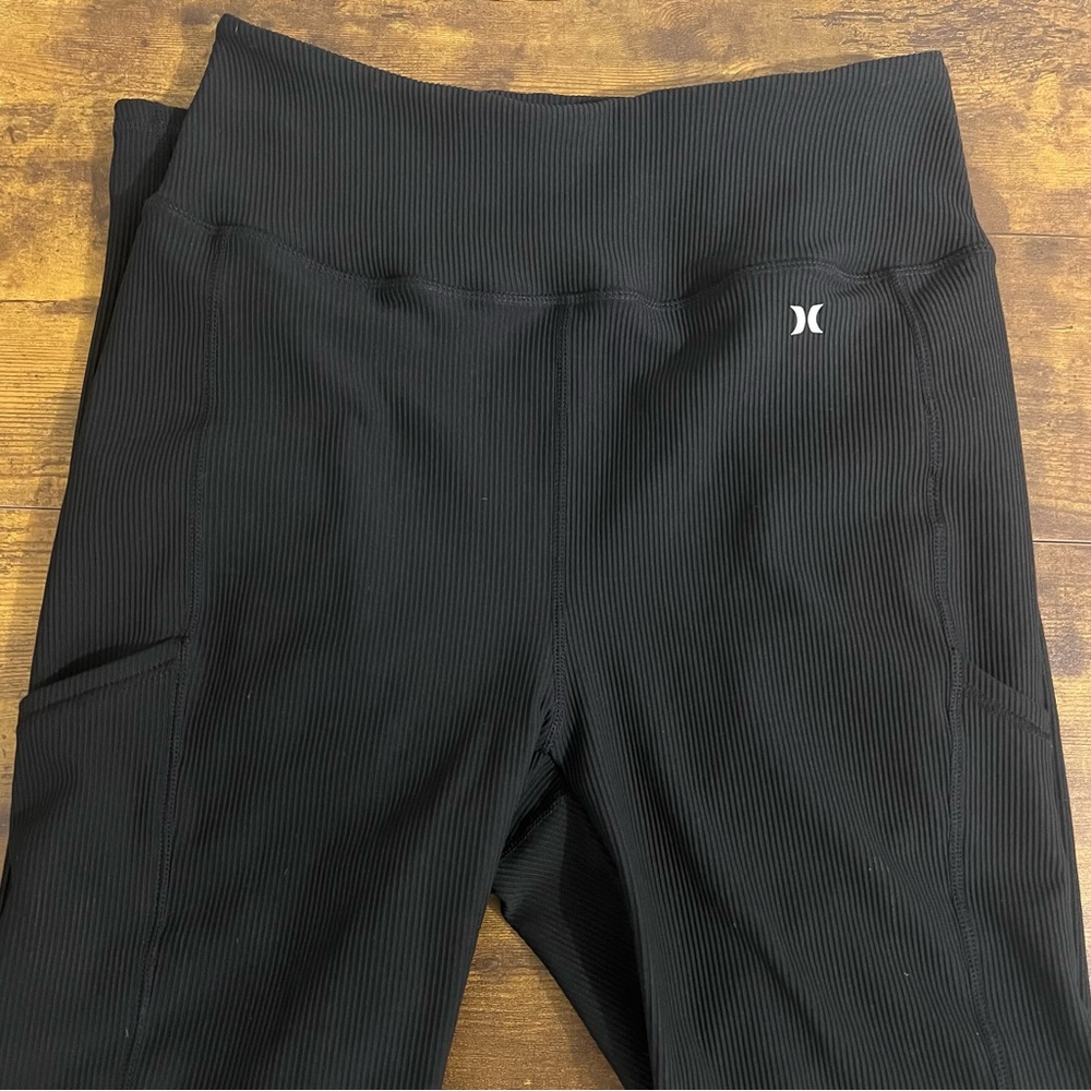 Hurley Black Ribbed Yoga Leggings